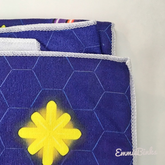 New Level Up Gamer Console Remote Gaming Microfiber Beach Towel - Picture 3 of 9